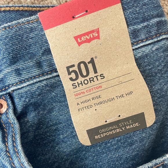 Levi’s 501 Denim Shorts - Picture 2 of 4